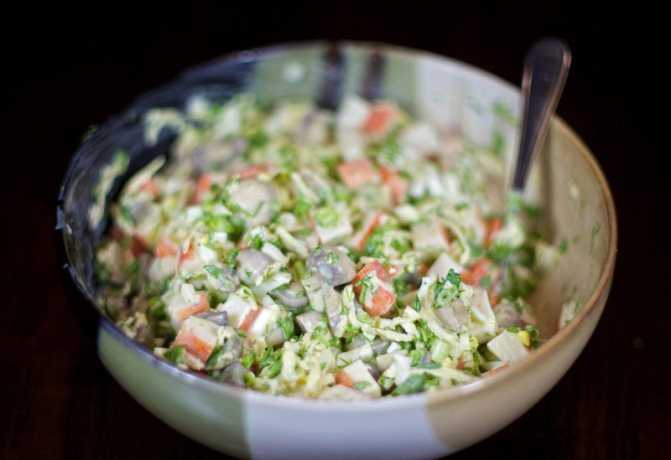 Салат с грибами и крабовыми палочками - 105 рецептов: салаты | foodini
