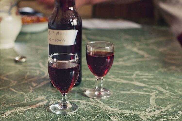Тутовое вино (mulberry wine): инструкция по применению ягод шелковицы