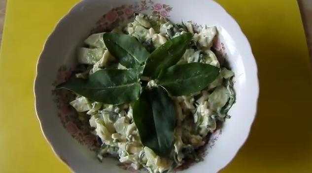 Салат из свежего щавеля - 12 простых рецептов