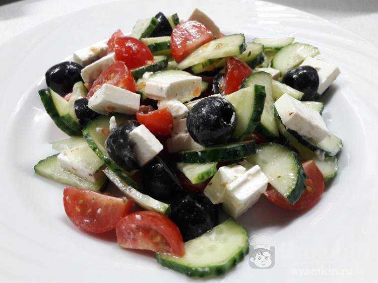 Салат с помидорами и сыром: 386 домашних рецептов