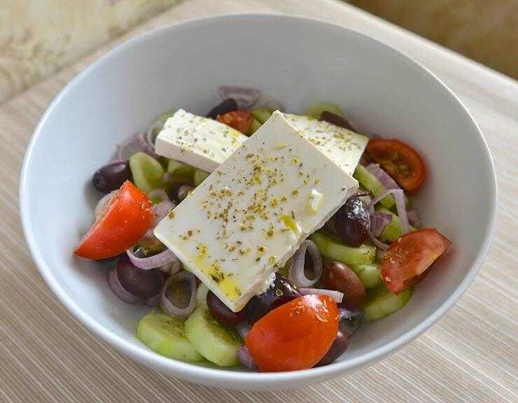Греческий салат с капустой - пошаговый рецепт приготовления с фото