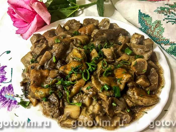 Белые грибы, жаренные с луком: как пожарить, рецепты, калорийность