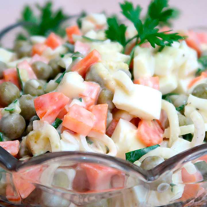 Салат язык картошка зеленый горошек