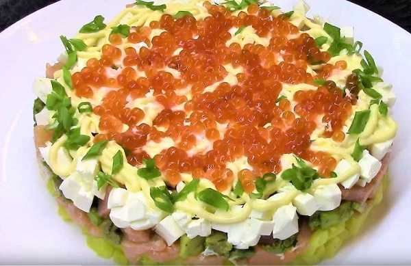 Салаты с красной рыбой: очень вкусные простые рецепты