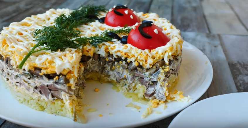 Вкусный салат грибы под шубой - 7 пошаговых рецептов