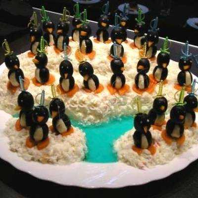 Салат с сардинами пингвины на льдине