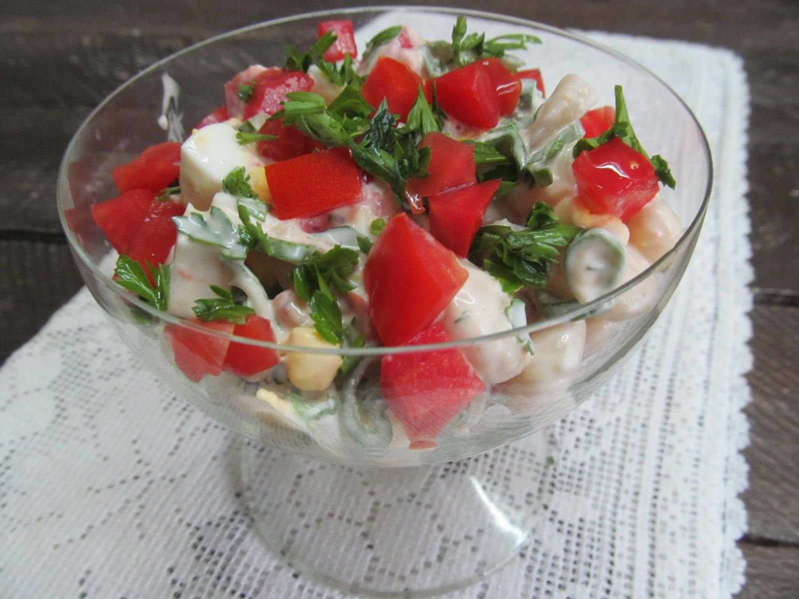 Салат из селедки с картошкой и огурцами - 10 пошаговых фото в рецепте