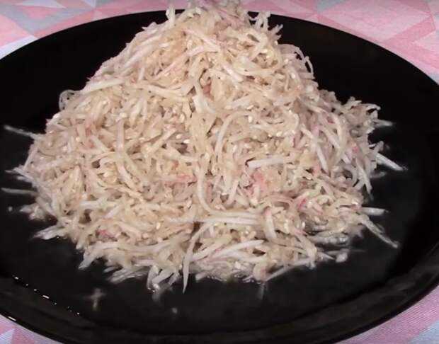 Салат из редьки - это очень полезно и вкусно: рецепт с фото и видео