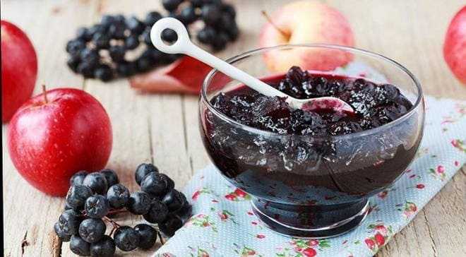 Простой рецепт приготовления варенья из ягод черноплодной рябины на зиму - всё про сады