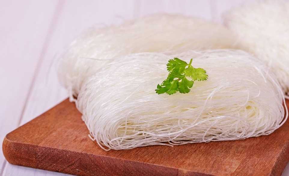 Лапша с курицей и овощами - 69 рецептов приготовления пошагово - 1000.menu
