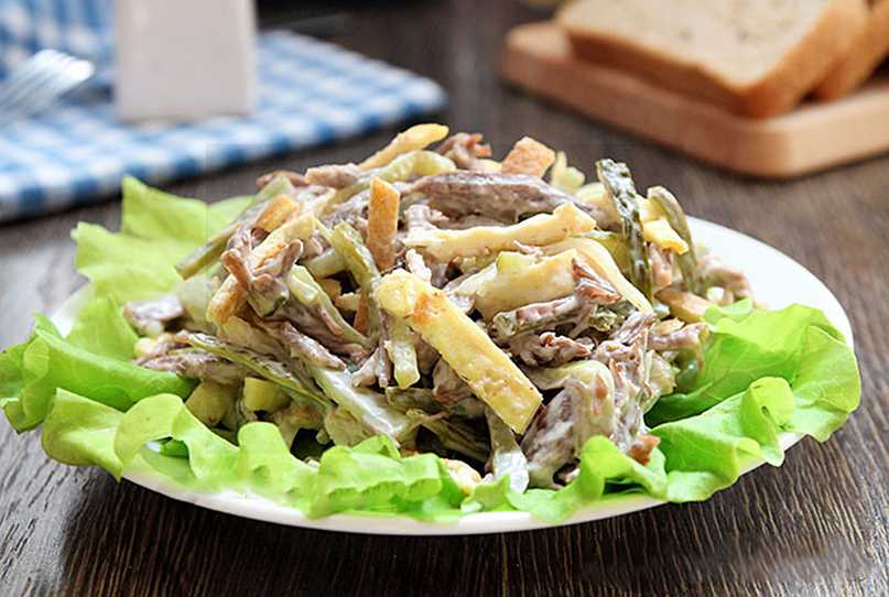 Салат с говядиной и маринованными огурцами: топ-6 рецептов
