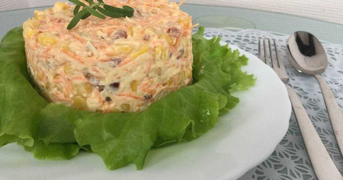 Салат с копчёной колбасой - 8 простых и вкусных рецептов с пошаговыми фото